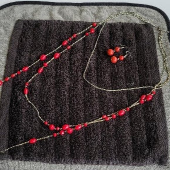 Kohls Large red necklace with Earrings - Picture 2 of 5